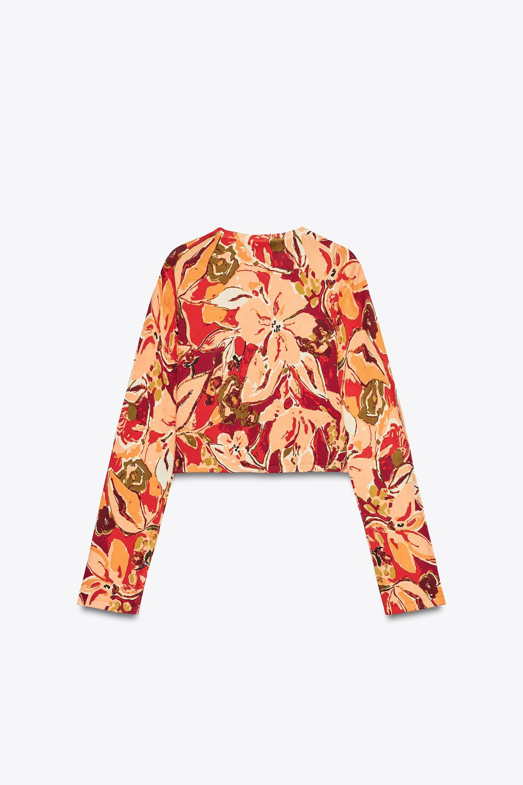 PRINTED KNIT TOP Product Image