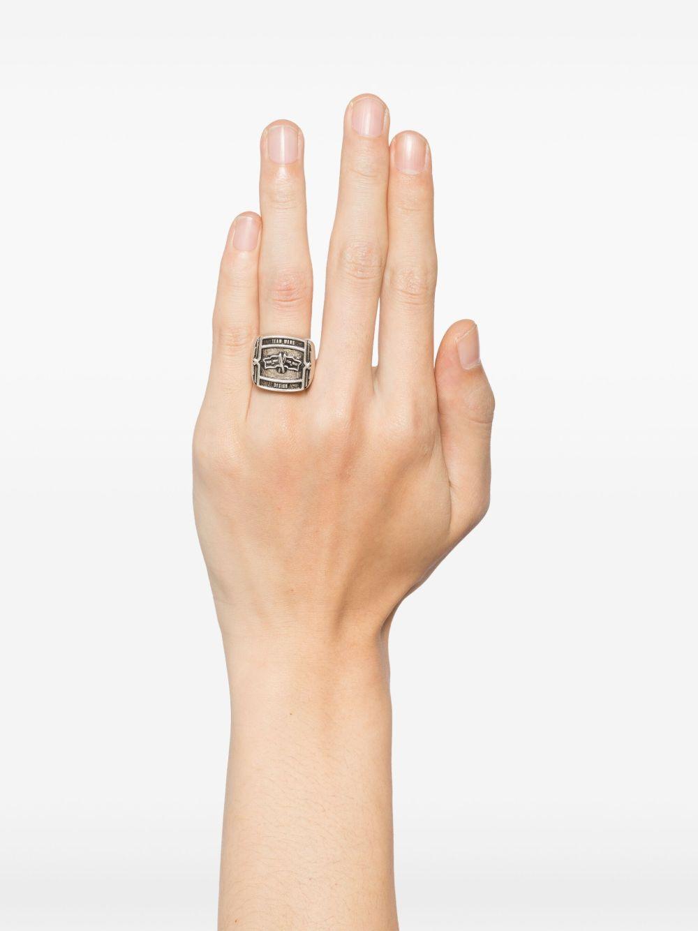 Choices Crossed flag ring Product Image
