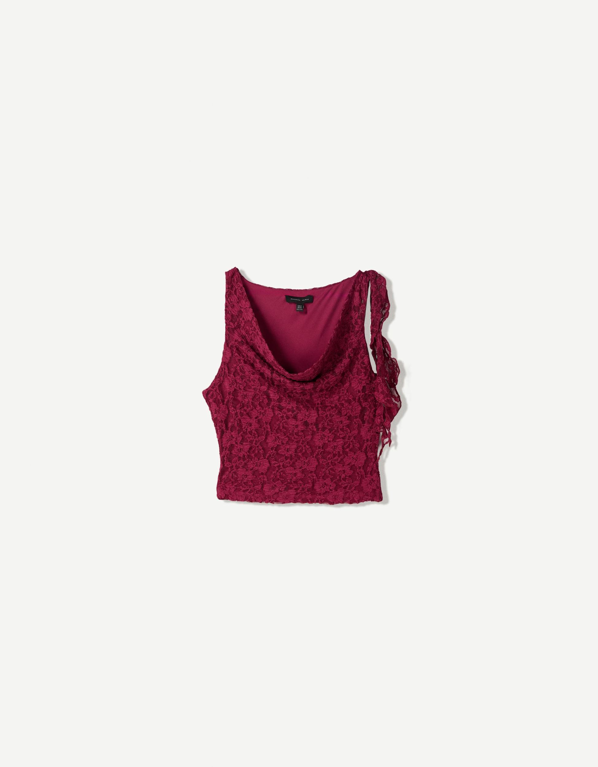 Blonde lace top with ruffles Product Image