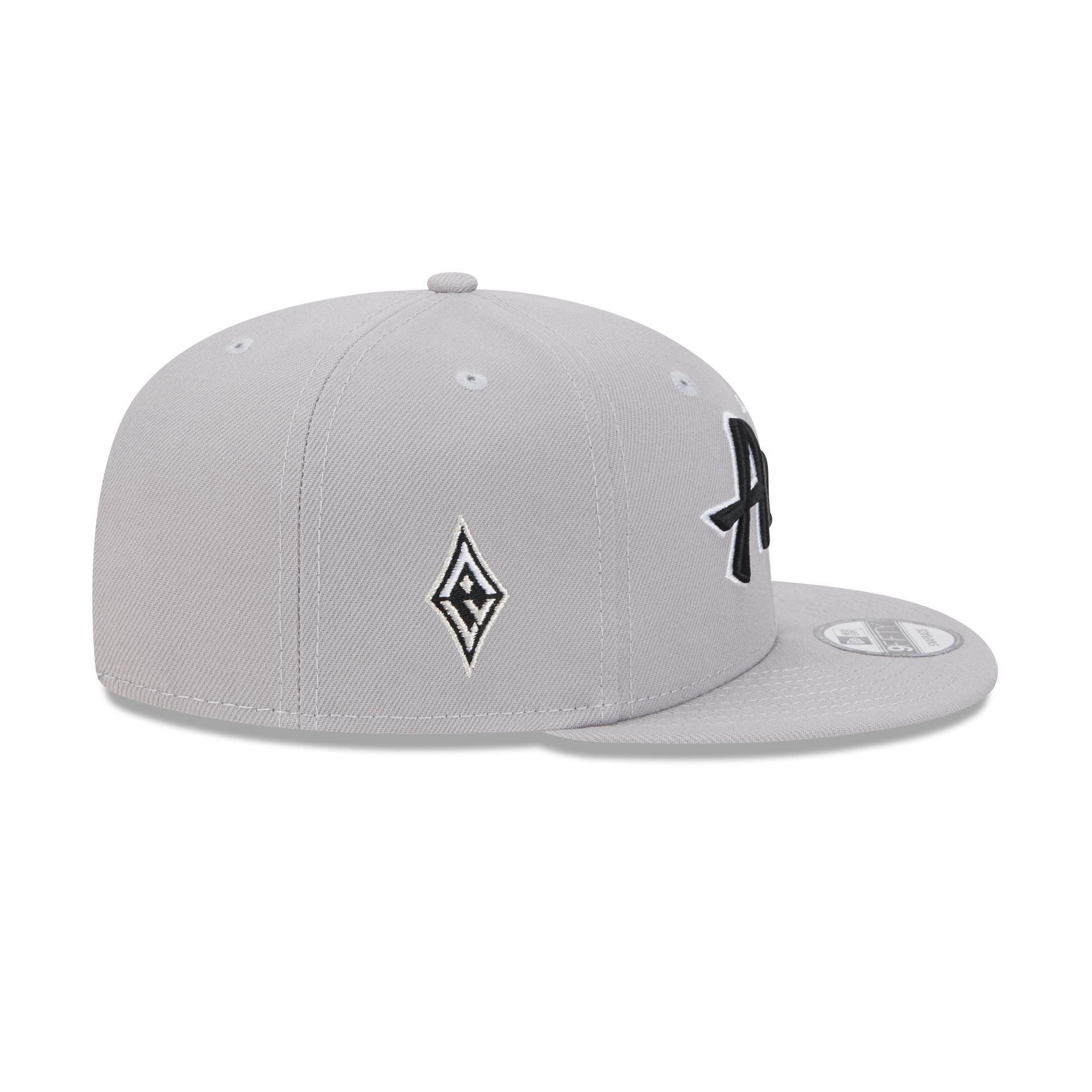 New Era Cap Gray Performance 9FIFTY Split Panel Snapback Hat Male Product Image