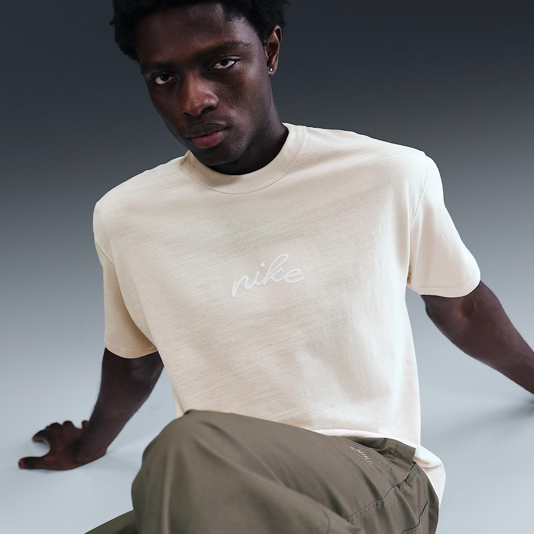 Men's Nike Sportswear Premium Essentials T-shirt Product Image