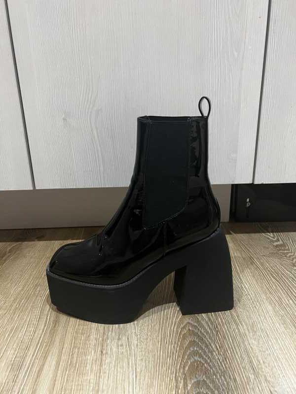 TEASER BLACK PATENT - SM REBOOTED Female Product Image