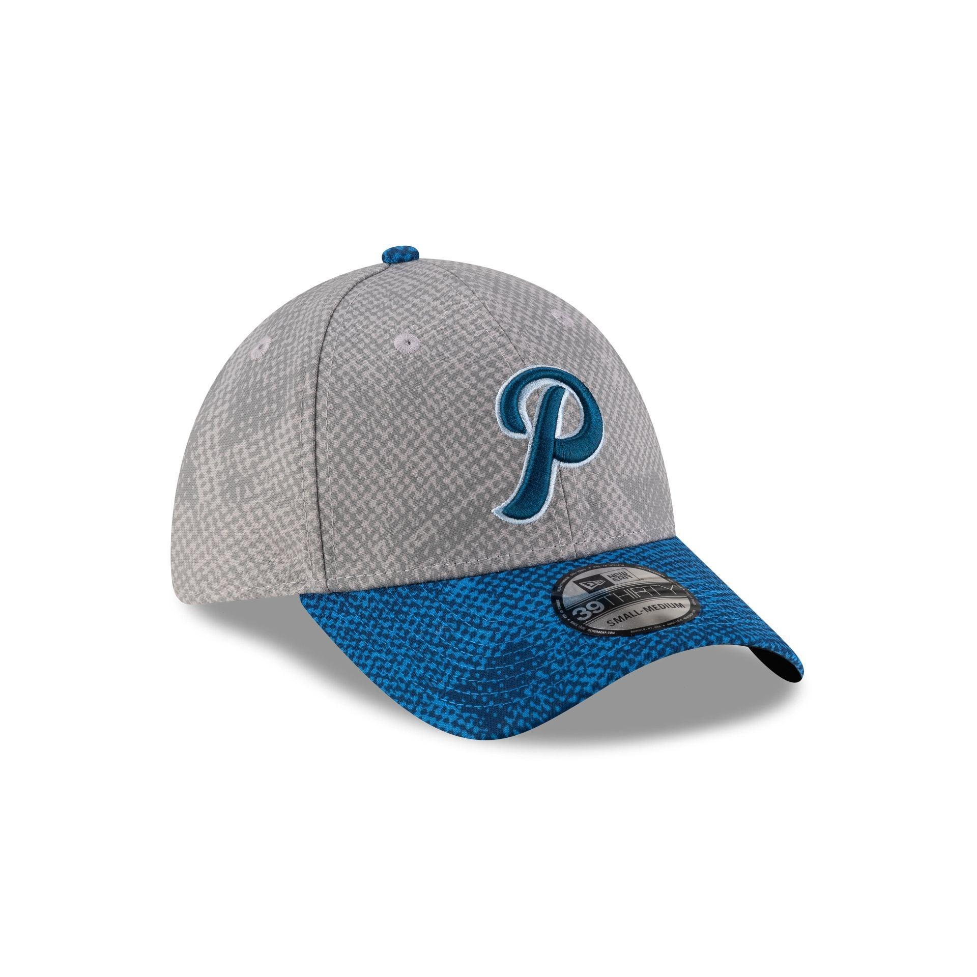 Dominican Republic Red Alt 9FORTY Snapback Hat Male Product Image