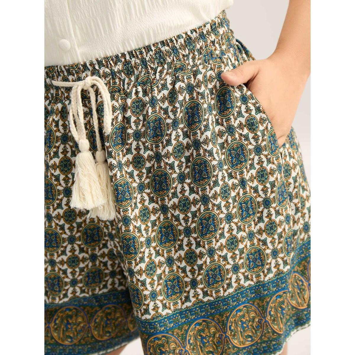 Plus Size Boho Print Tassel Straight-Leg Shorts Women Emerald Resort Drawstring Straight Leg Vacation Shorts BloomChic 10/M Product Image