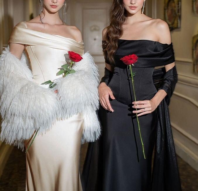 Sleeveless Off-Shoulder Plain Satin Maxi Bodycon Dress Product Image