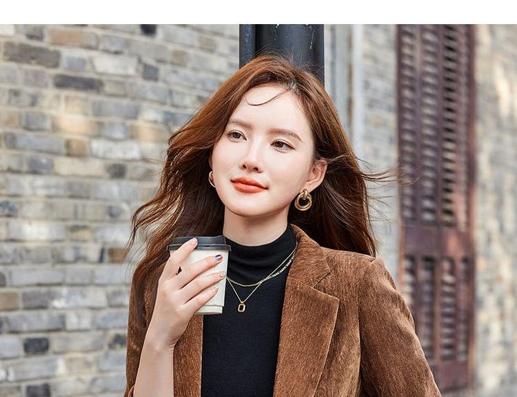 Notch Lapel Plain Velvet Single Breasted Blazer Product Image