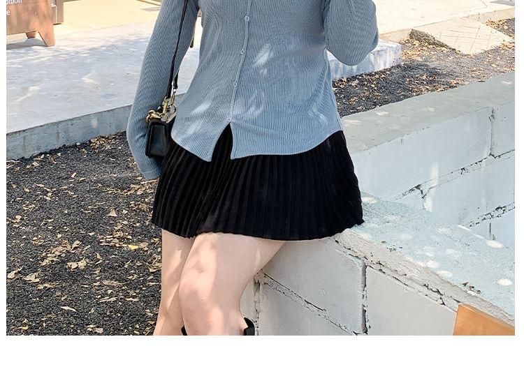 Long Sleeve V-Neck Plain Button Slit Ribbed Top Product Image