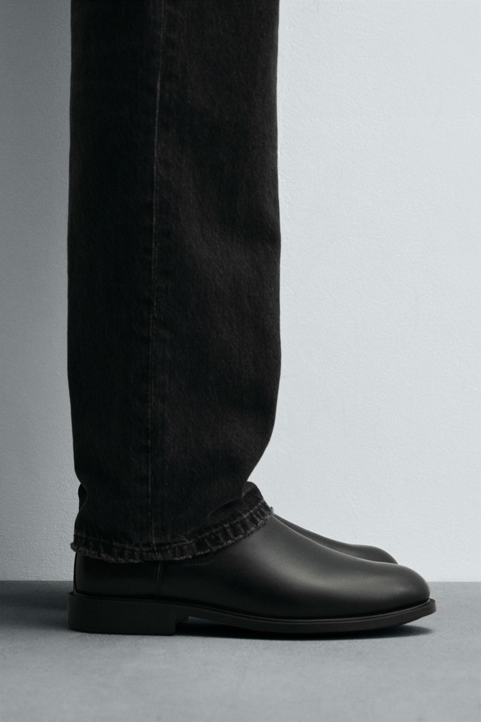 DRESS CHELSEA BOOTS Product Image