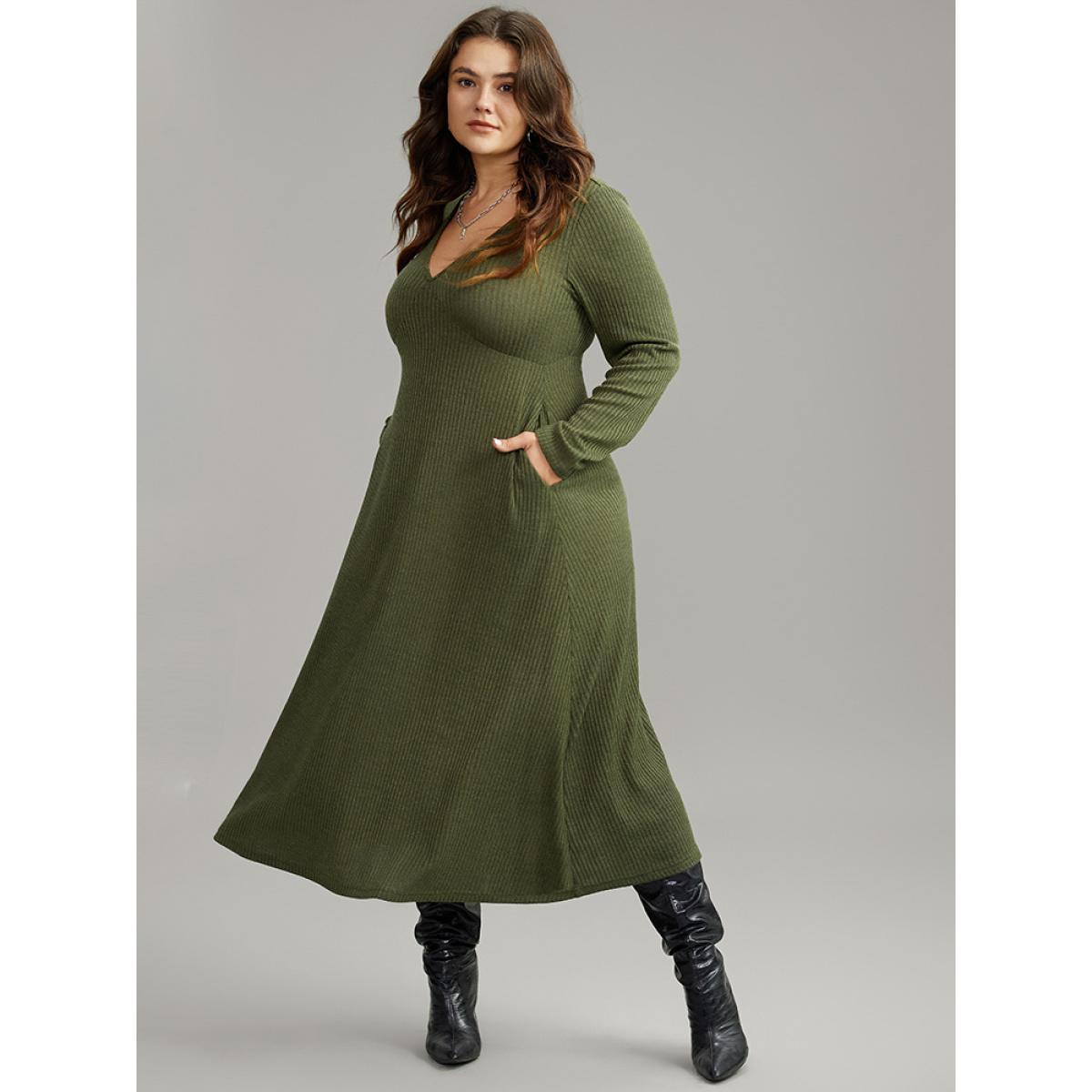 Plus Size Solid Textured V Neck Pocket Dress ArmyGreen Women Basics Texture V-neck Long Sleeve Curvy Midi Dress BloomChic 18-20/2X Product Image