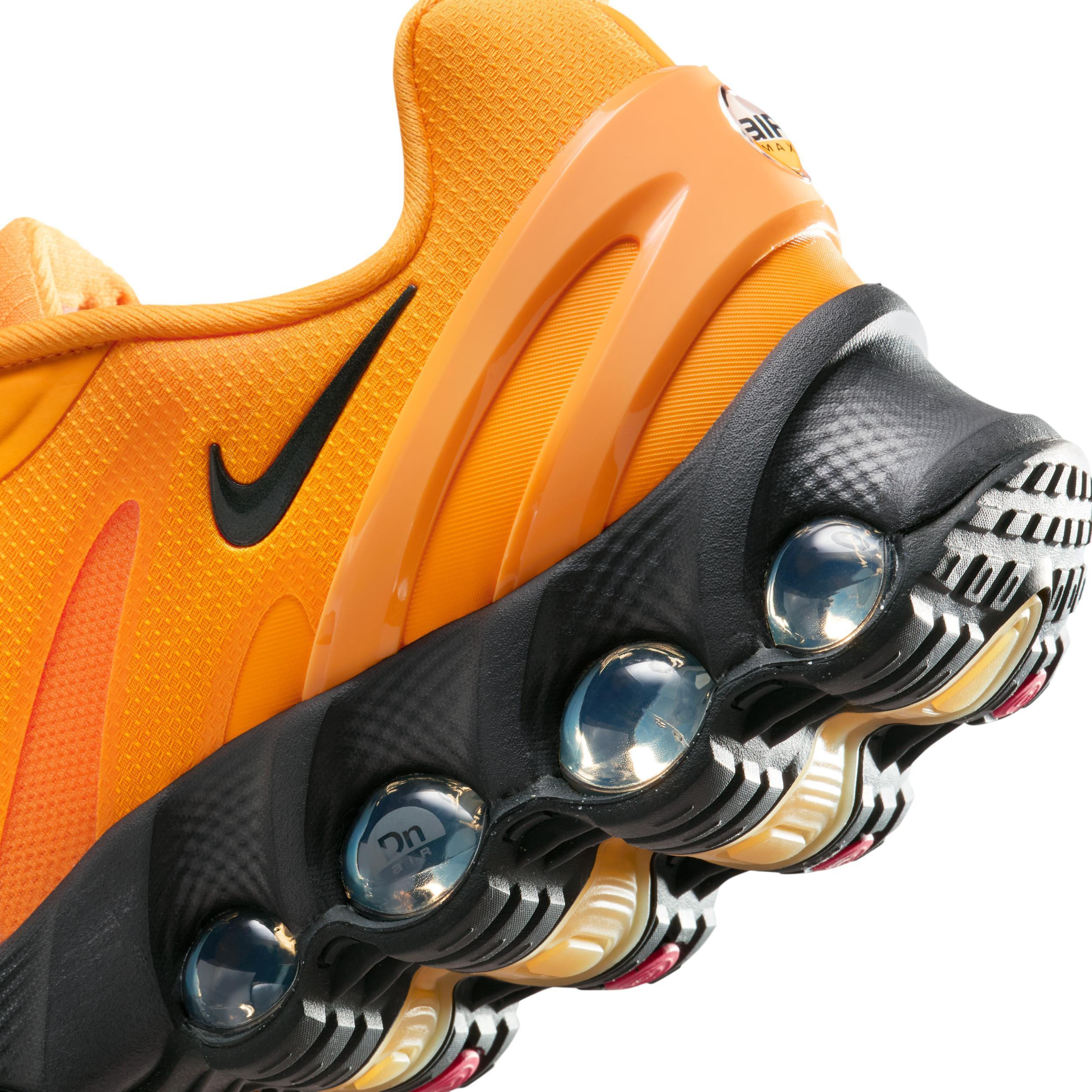 Nike Men's Air Max Dn8 Shoes Product Image