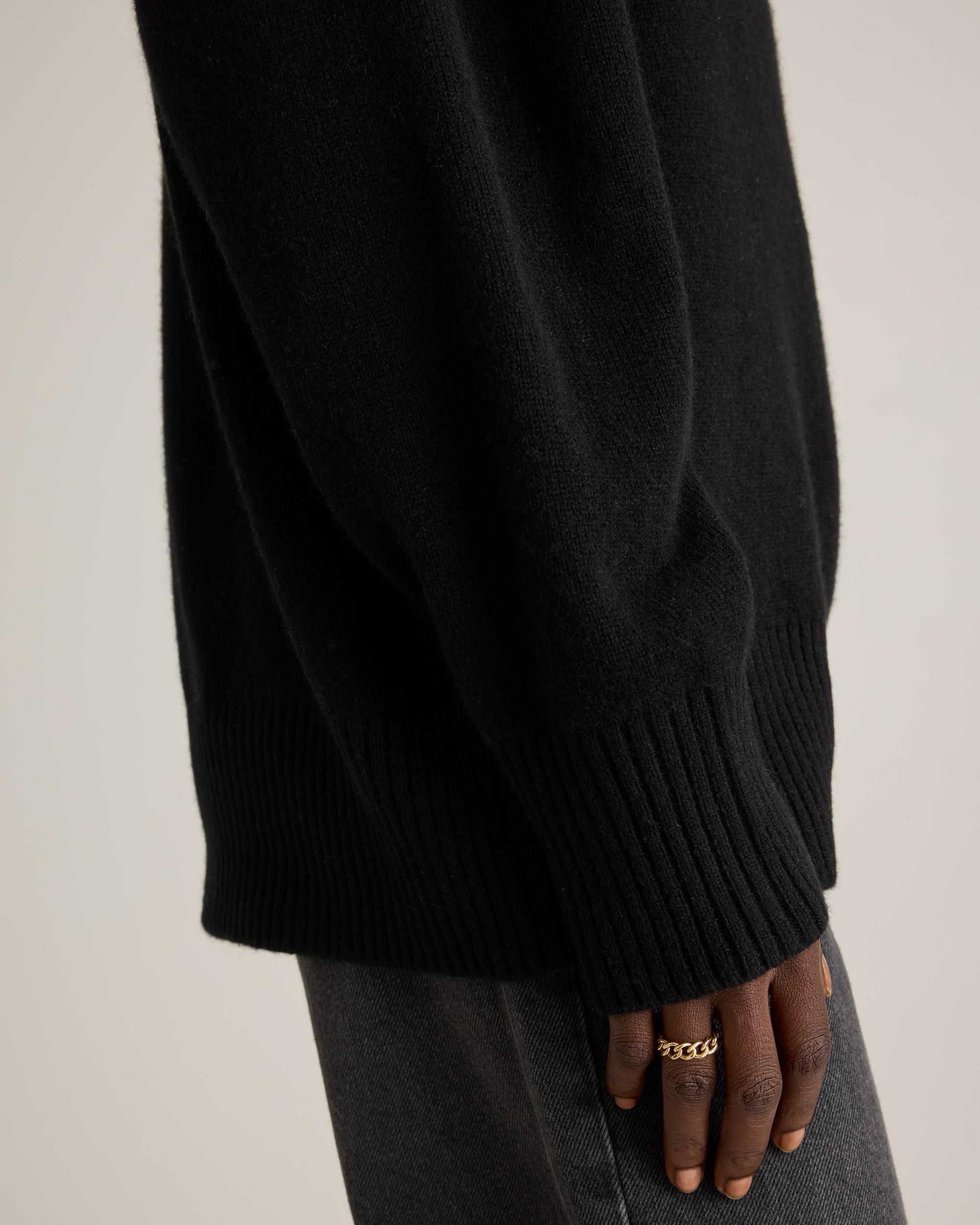 Quince | Women's Mongolian Cashmere OverSized V-Neck Sweater Size XL Product Image