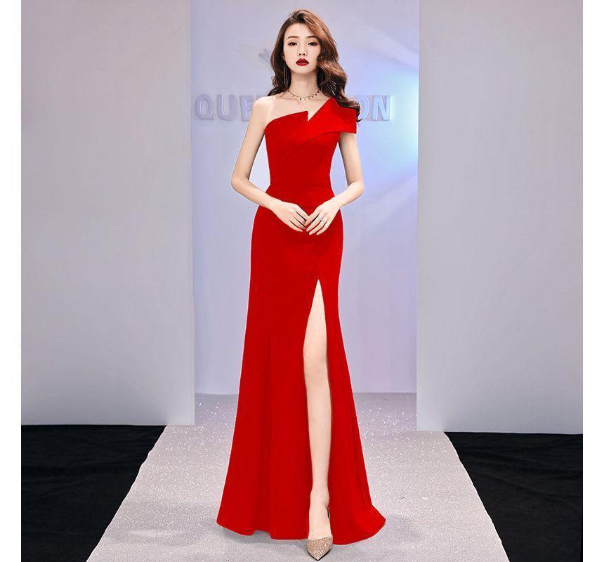 One-Shoulder Slit A-Line Evening Gown Product Image