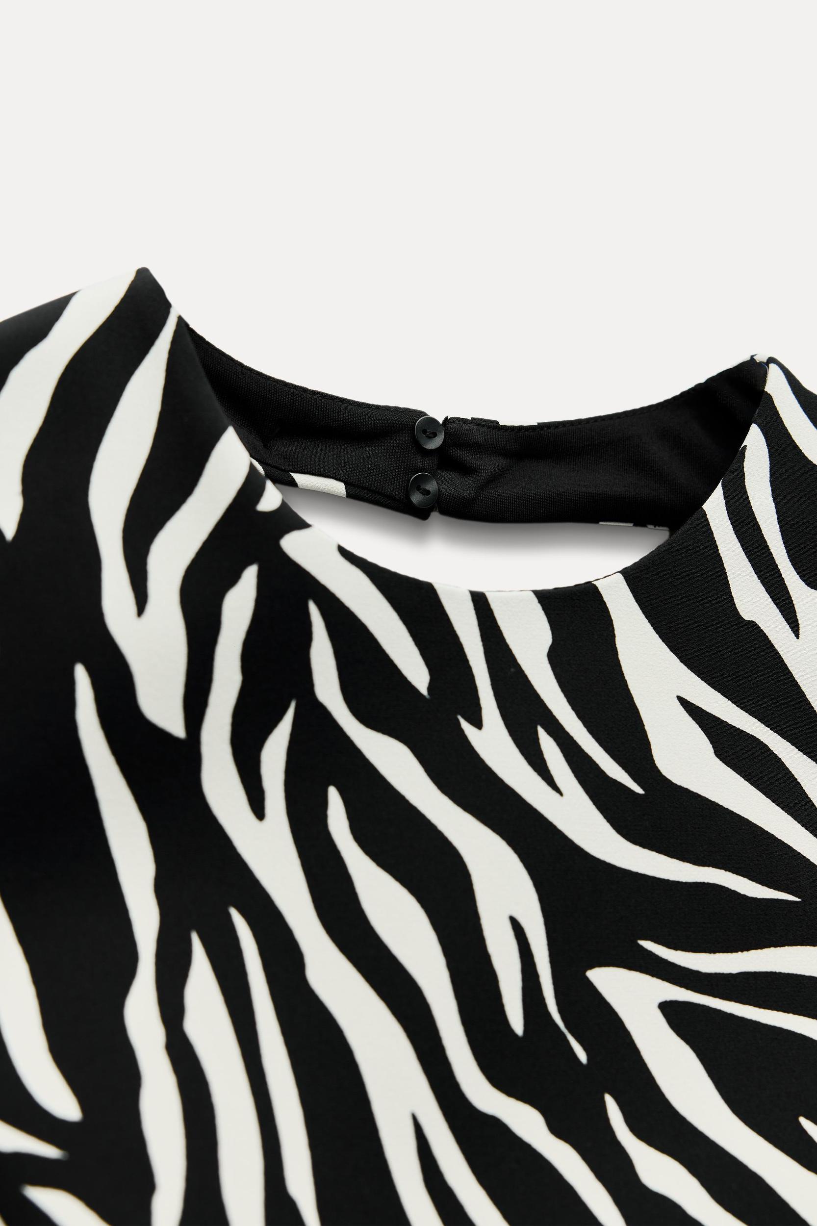 ANIMAL PRINT TOP Product Image
