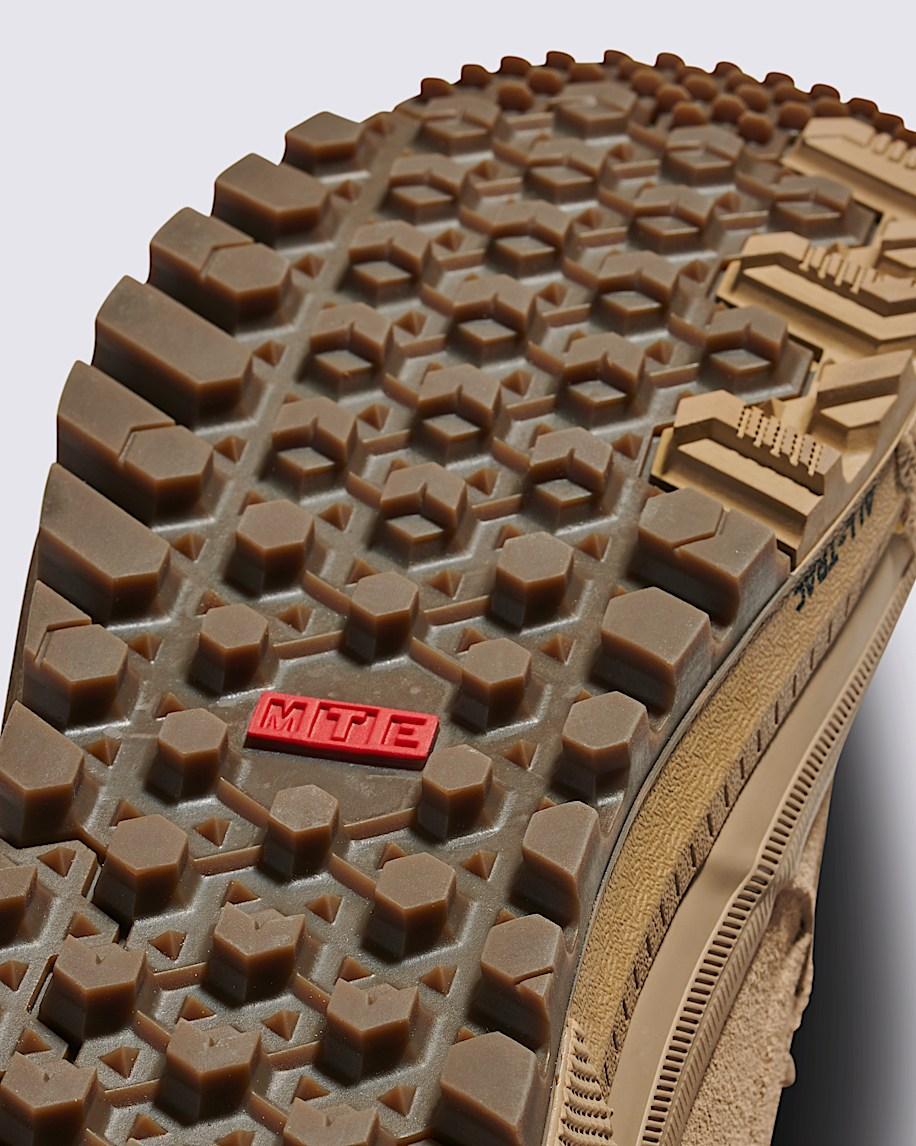 Sk8-Hi GORE-TEX Insulated Shoe in Incense Brown| Vans US Product Image