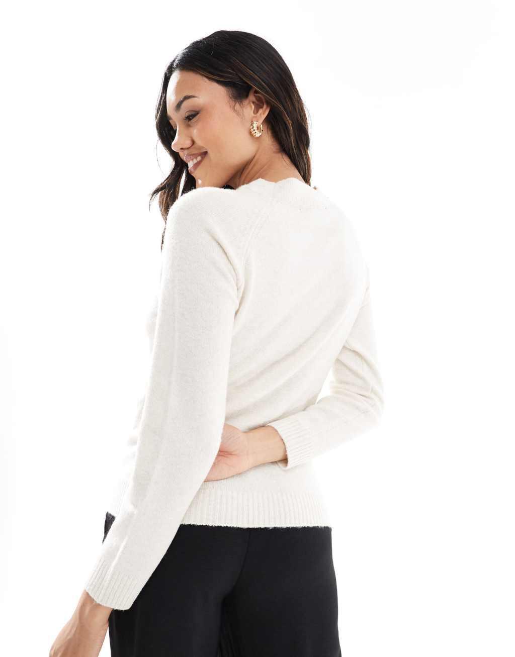 Vero Moda Maternity round neck knitted sweater in cream melange Product Image