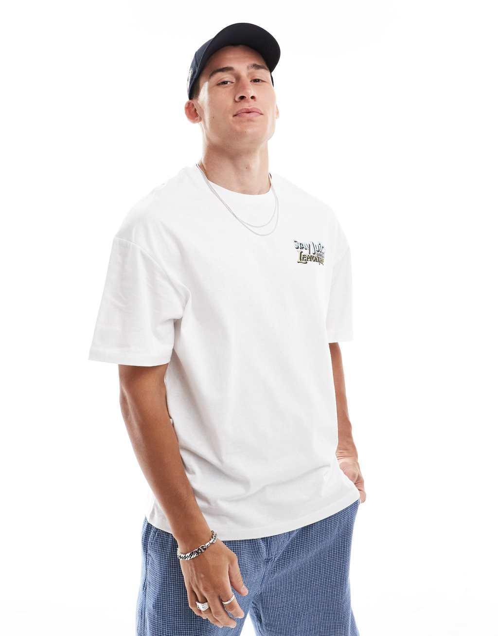 Jack & Jones oversized T-shirt with Stay Juicy back print in white Product Image