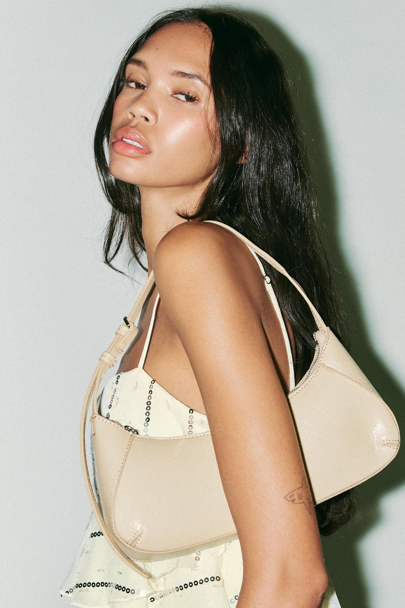 ELONGATED SHOULDER BAG Product Image