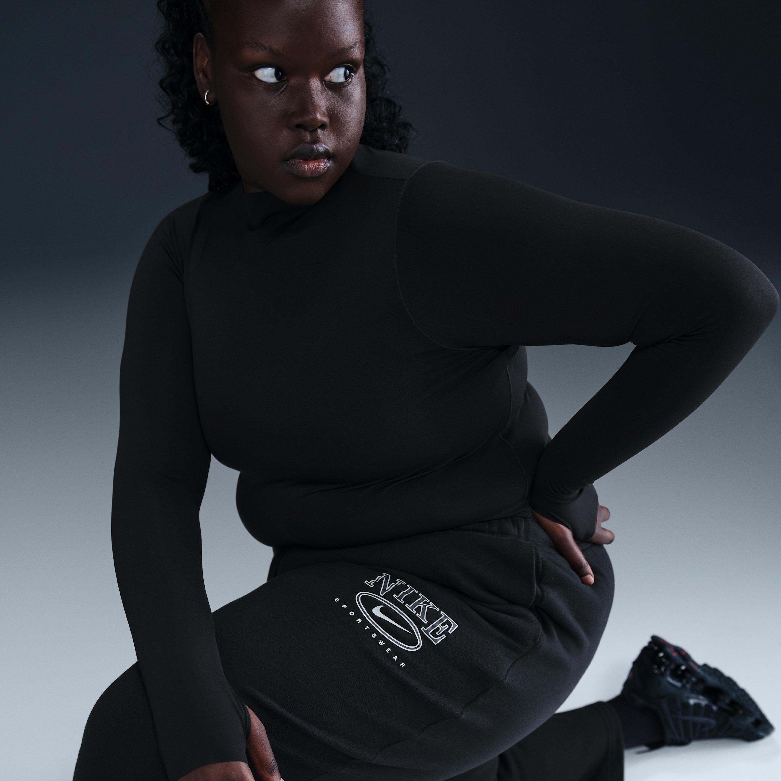 Nike Sportswear Club Fleece Women's Mid-Rise Wide-Leg Graphic Pants (Plus Size) Product Image