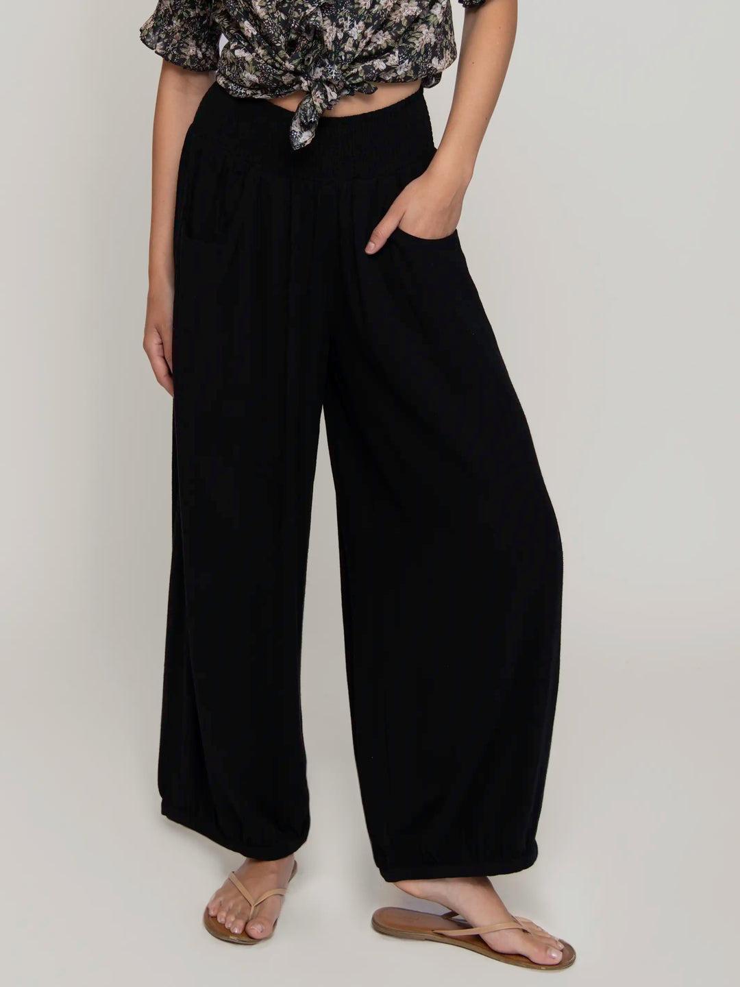 Around The Town Pant - Black Product Image