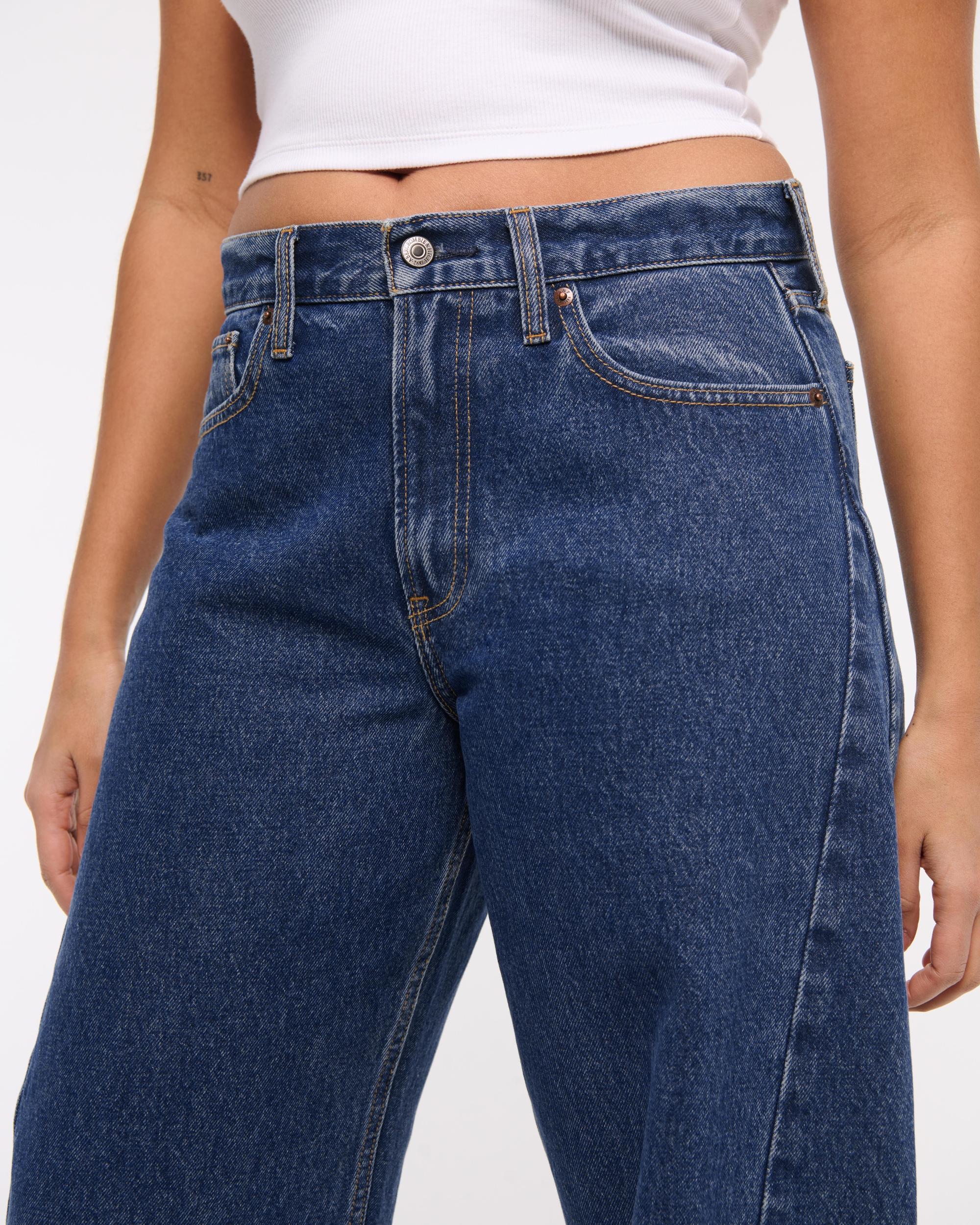 Curve Love Mid Rise Barrel Jean Product Image