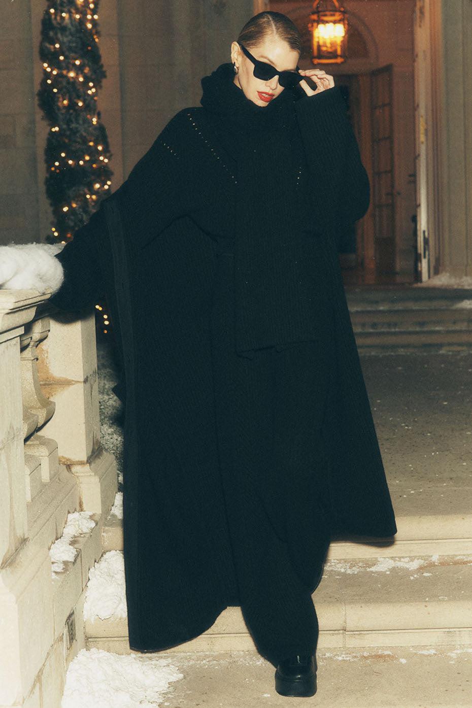 Courchevel Cashmere Long Cardigan - Black Product Image