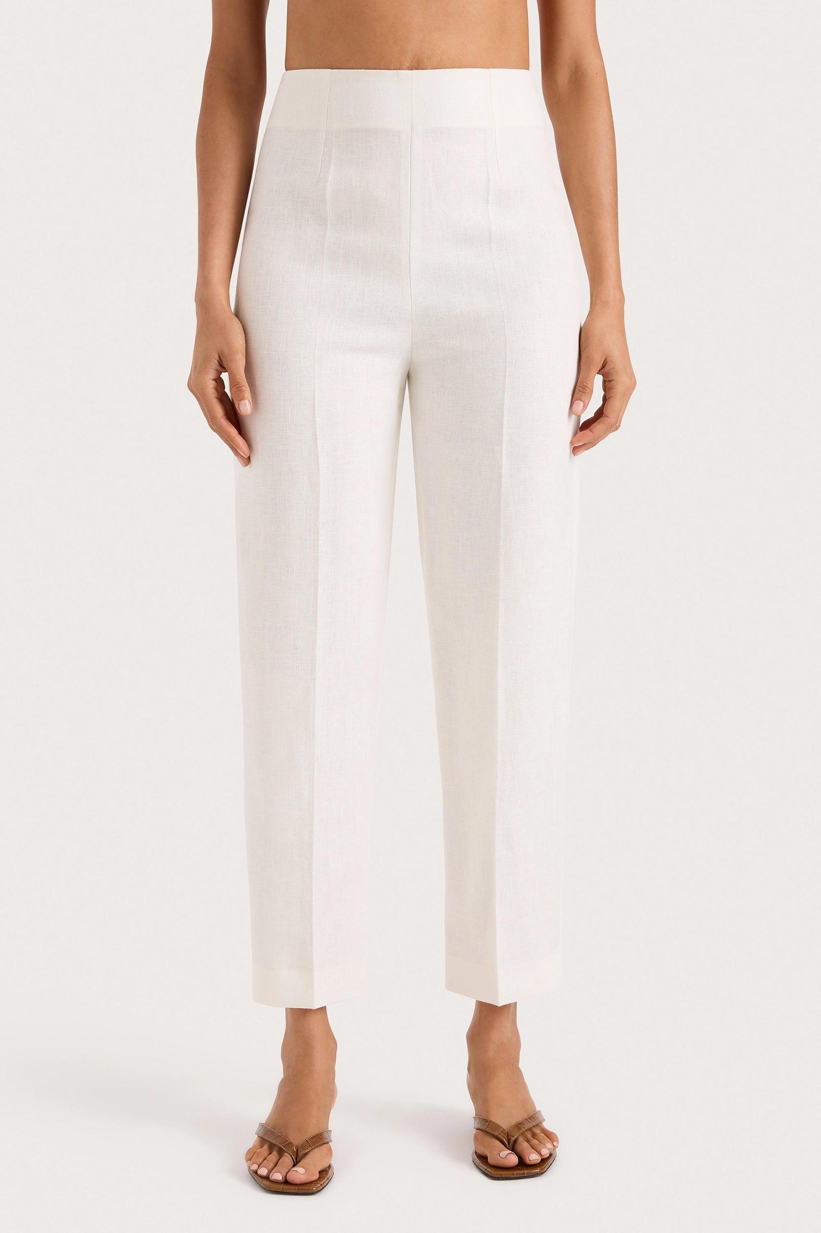 Jackie Vest White Product Image