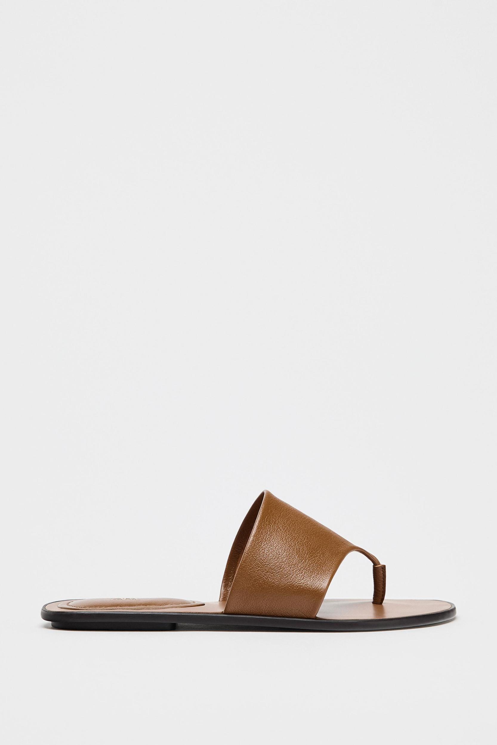 FLAT LEATHER SANDALS Product Image