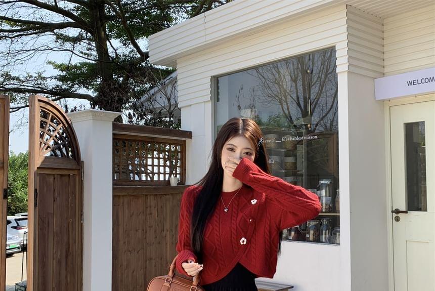 Long-Sleeve Crew Neck Floral Sweater / Spaghetti Strap Midi A-Line Dress Product Image