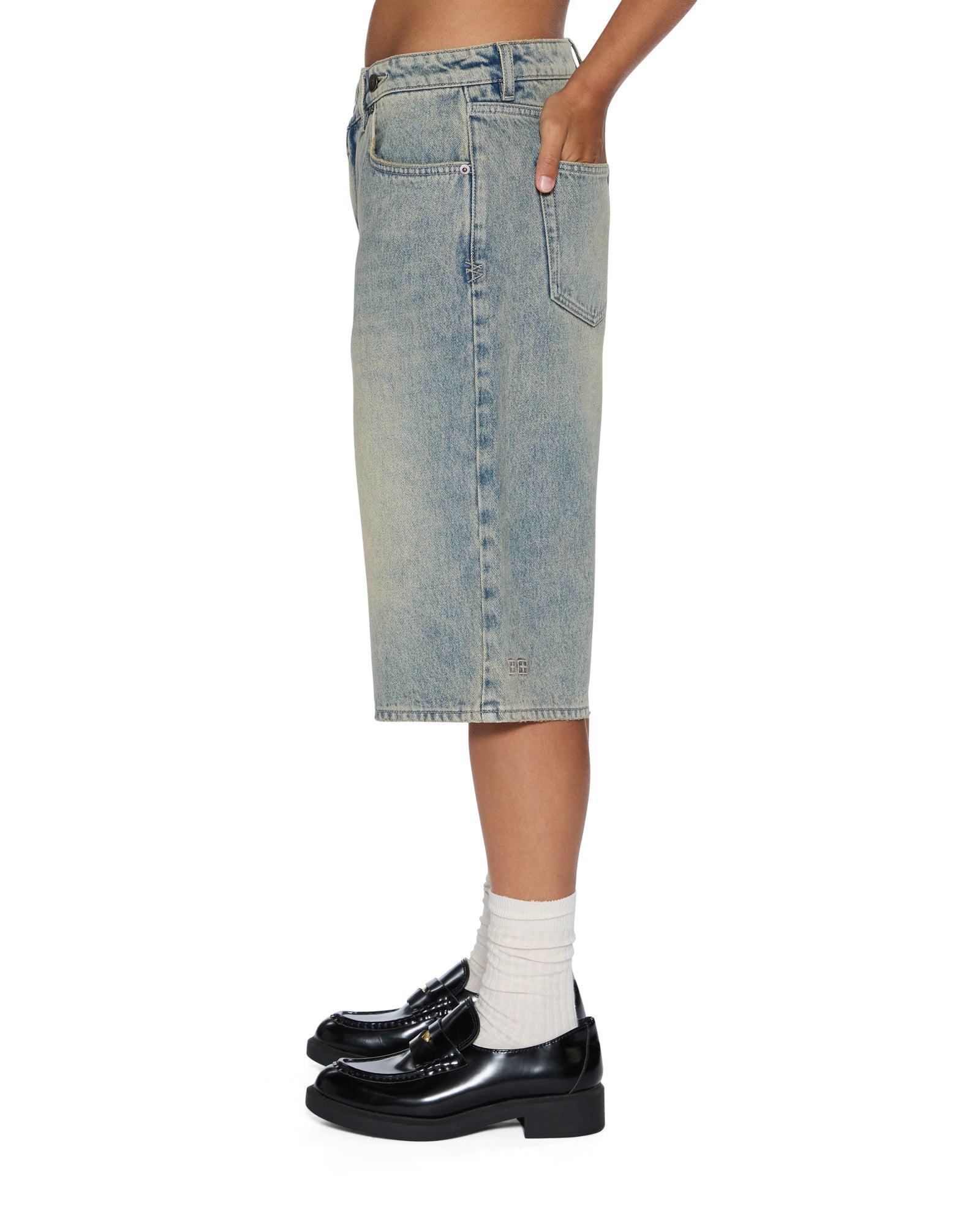 LOW RIDER SHORT FOLK Female Product Image