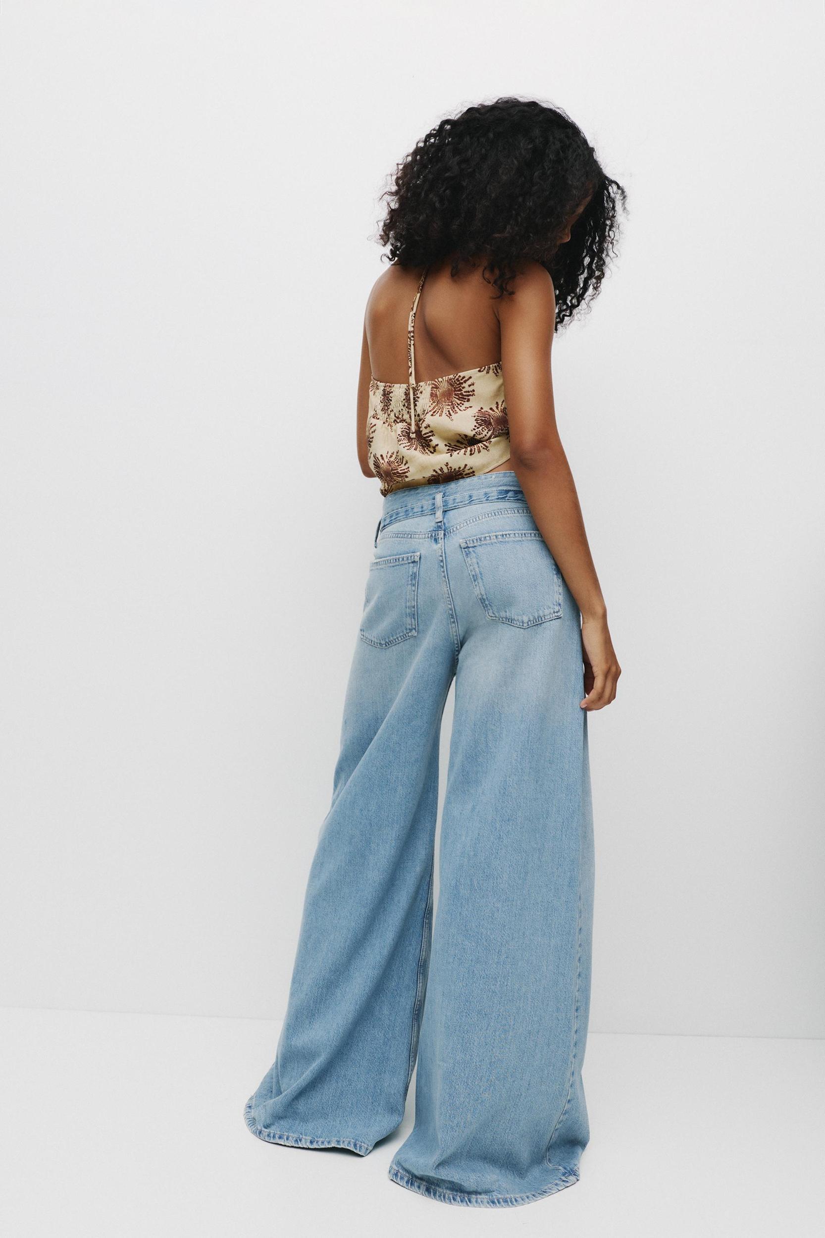Belted super wide-leg jeans Product Image