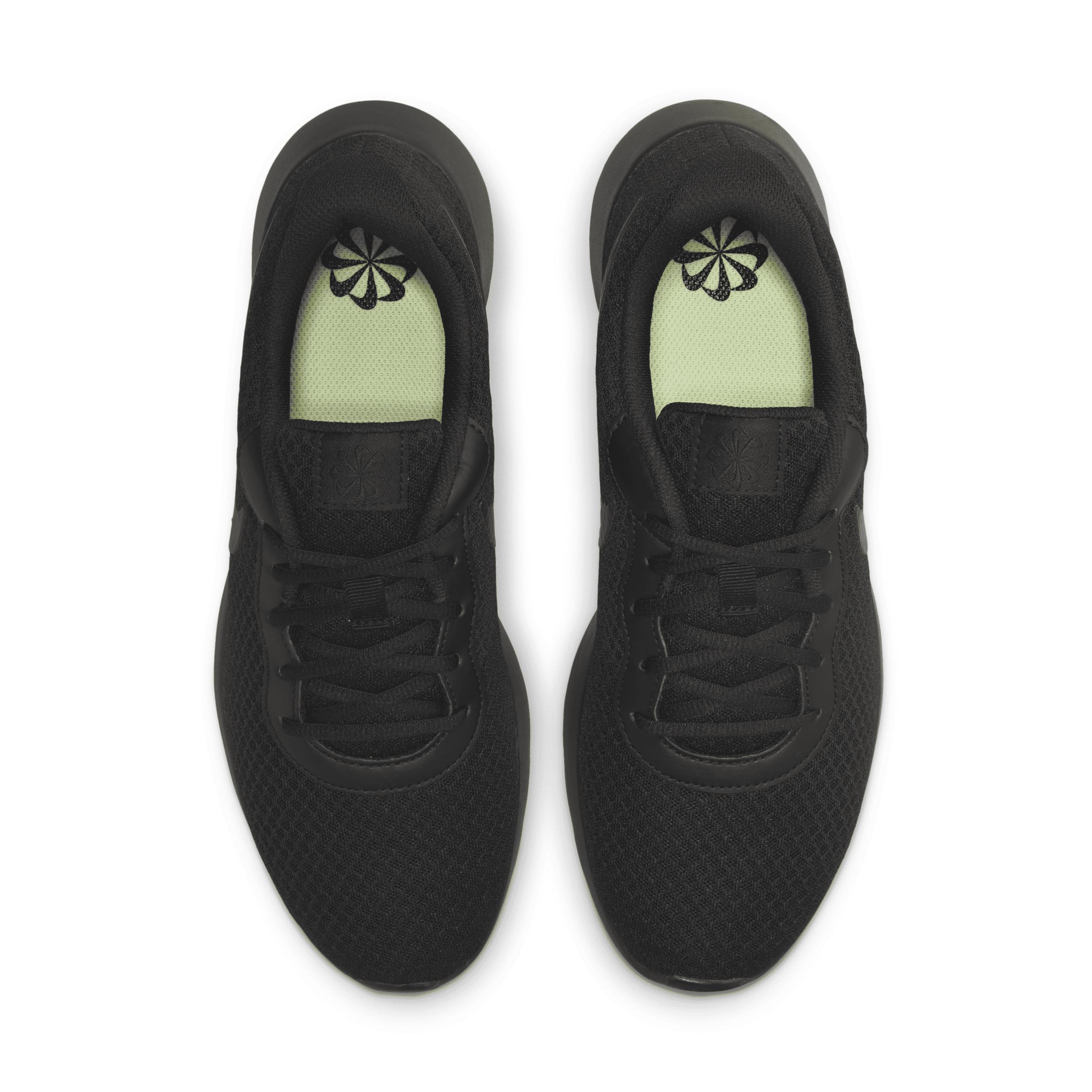Nike Tanjun Men's Shoes Product Image