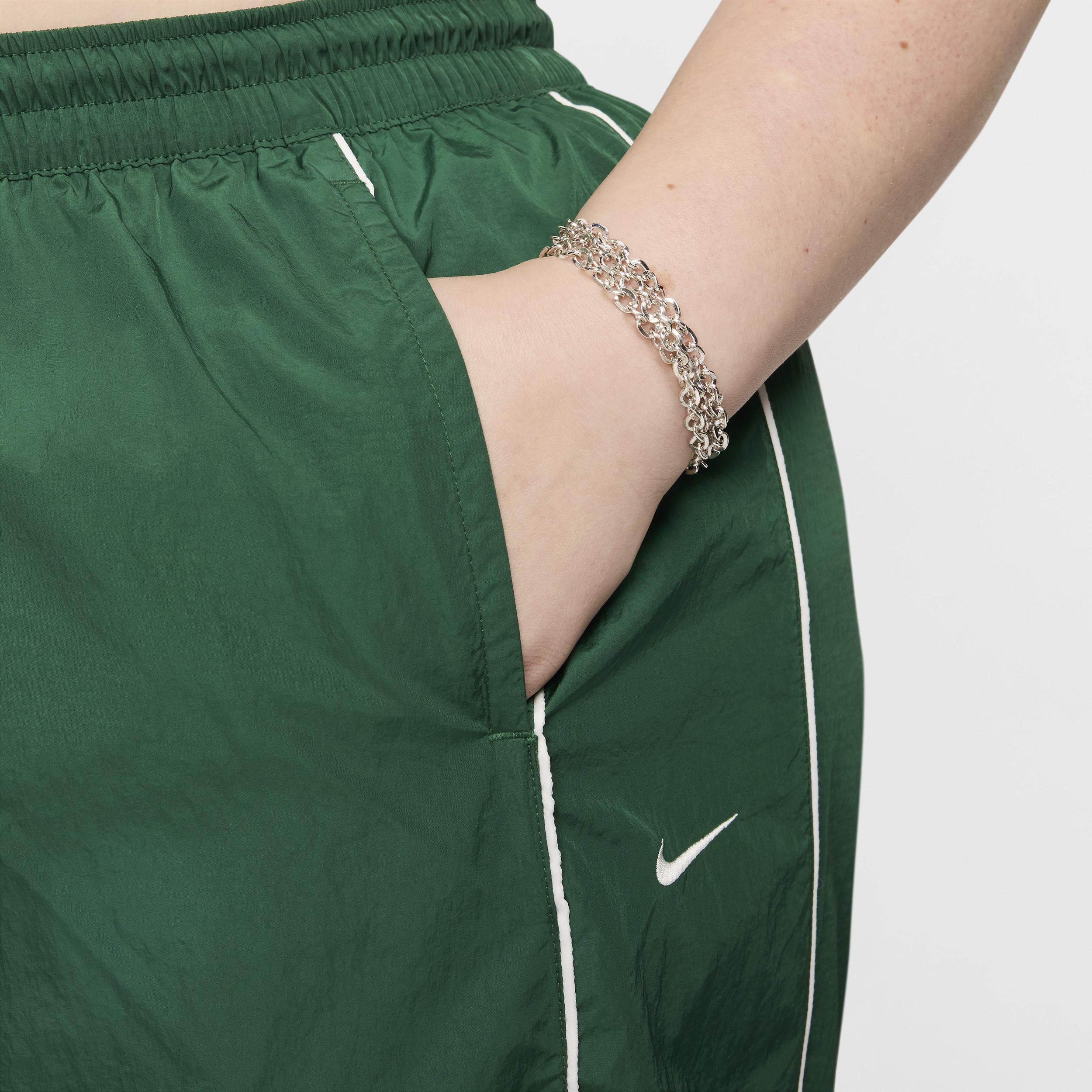 Nike Women's Windrunner High-Waisted Woven Open-Hem Pants (Plus Size) Product Image