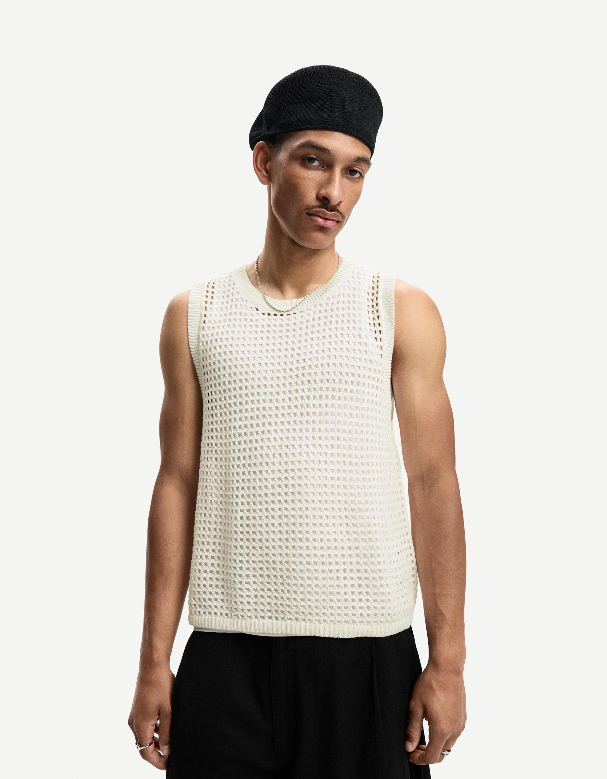Mesh sleeveless t-shirt Product Image