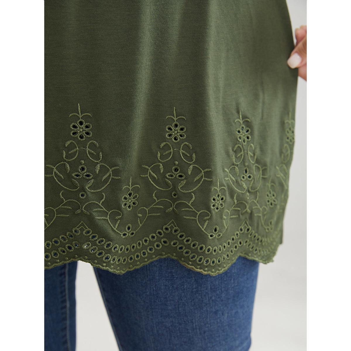 Plus Size Plain Broderie Anglaise Raglan Sleeve Scalloped Front T-shirt ArmyGreen Women Elegant Broderie anglaise Plain Round Neck Loose Dailywear T-shirts BloomChic 12/L Product Image