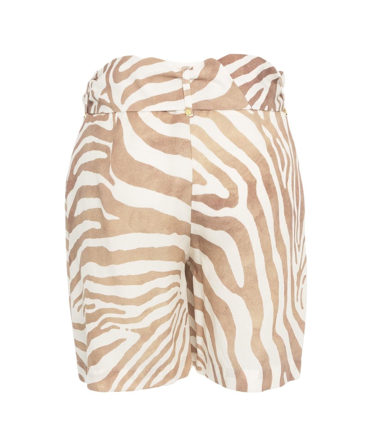 Shorts with animal print Product Image
