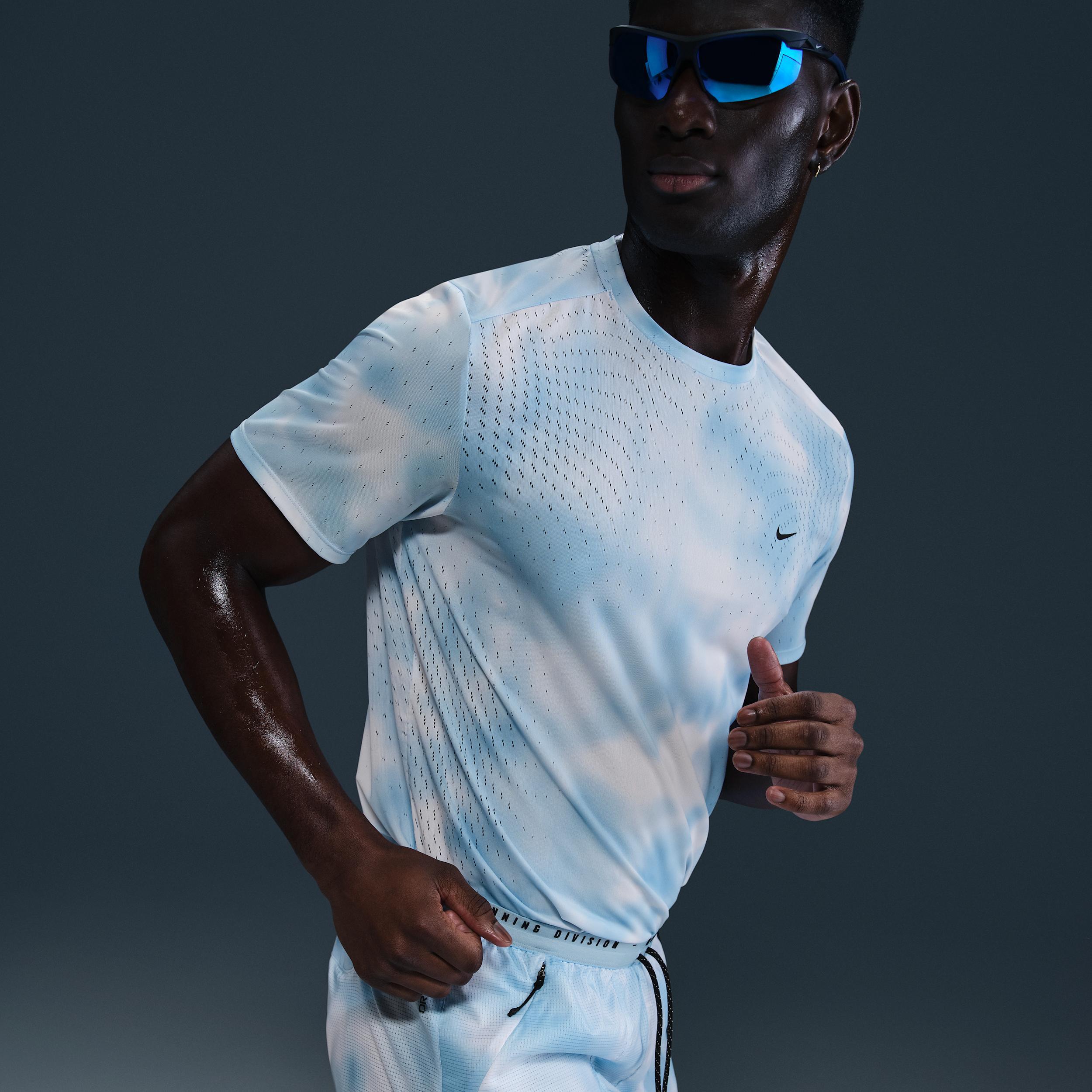 Nike Men's Running Division Breathe Dri-FIT ADV 4" Brief-Lined Running Shorts Product Image