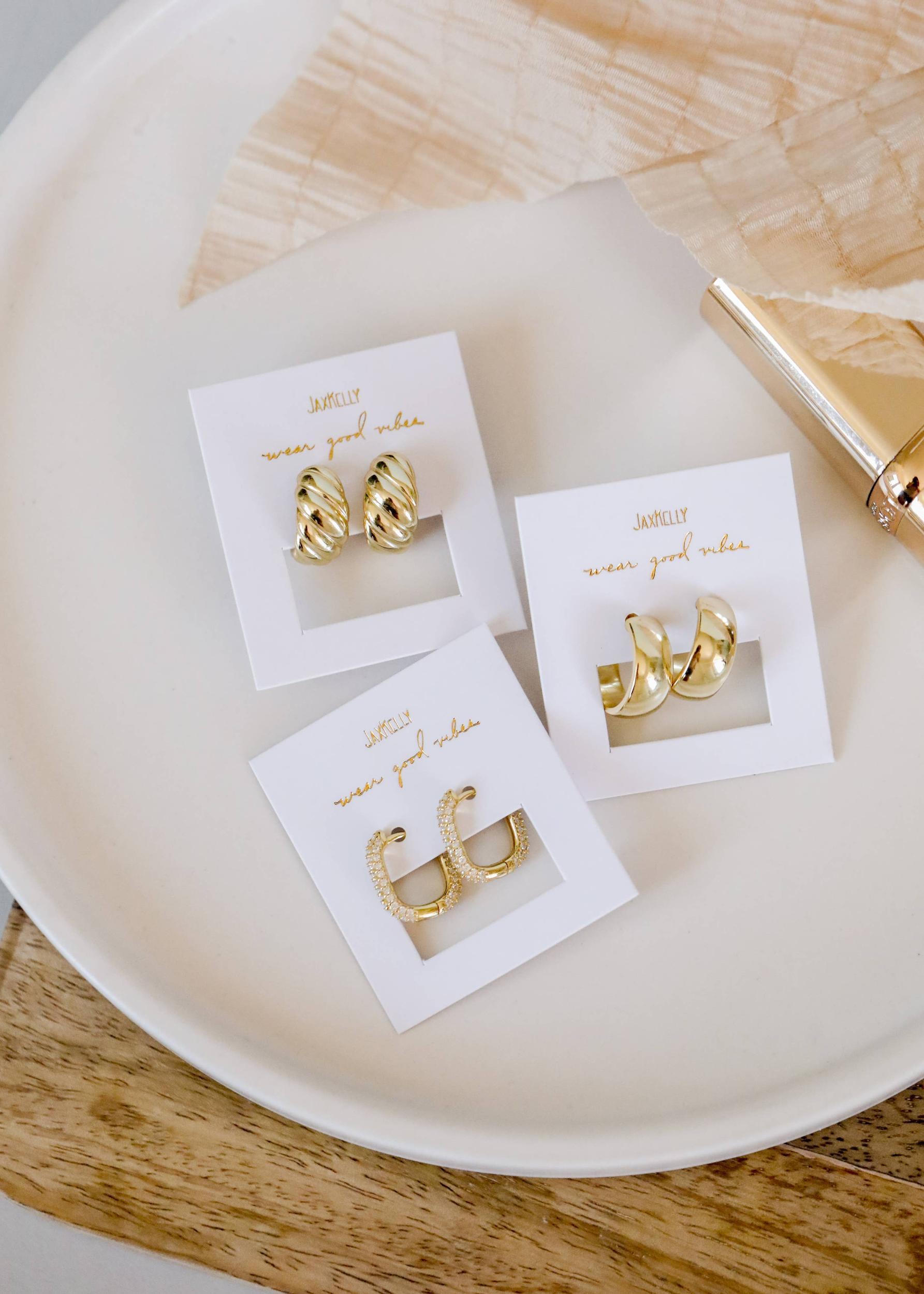 Swirl Golden Hoop Earring Product Image