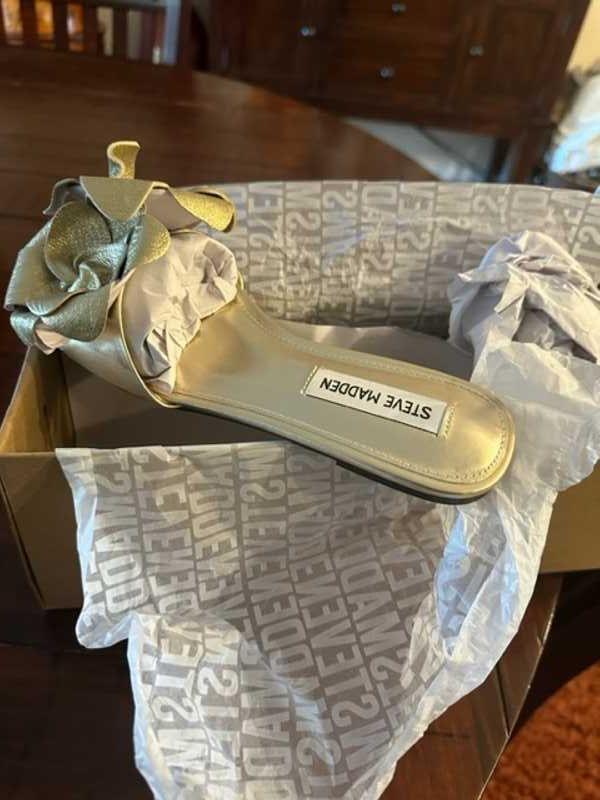 MELENA GOLD LEATHER - SM REBOOTED Female Product Image