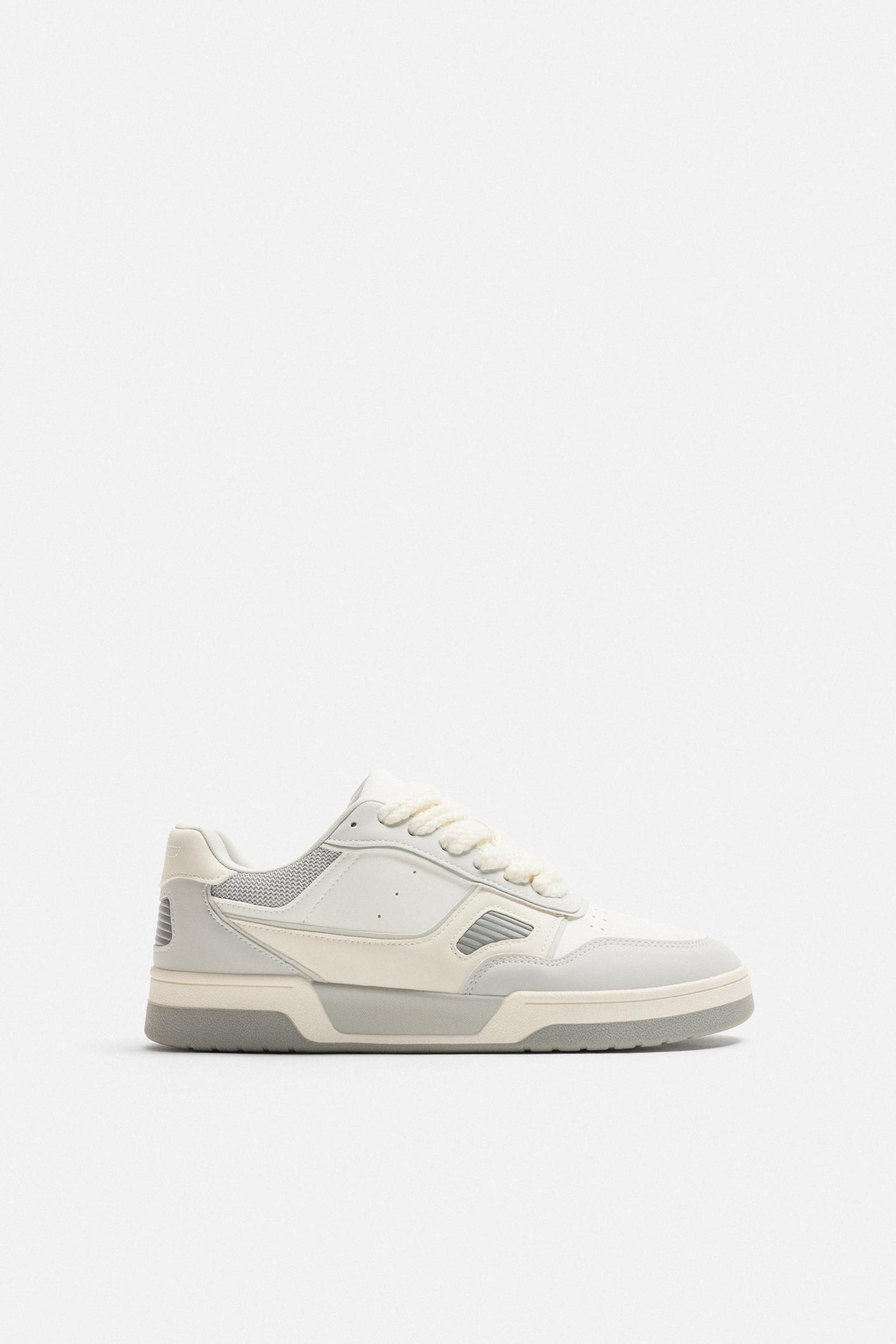 SKATE SNEAKERS Product Image