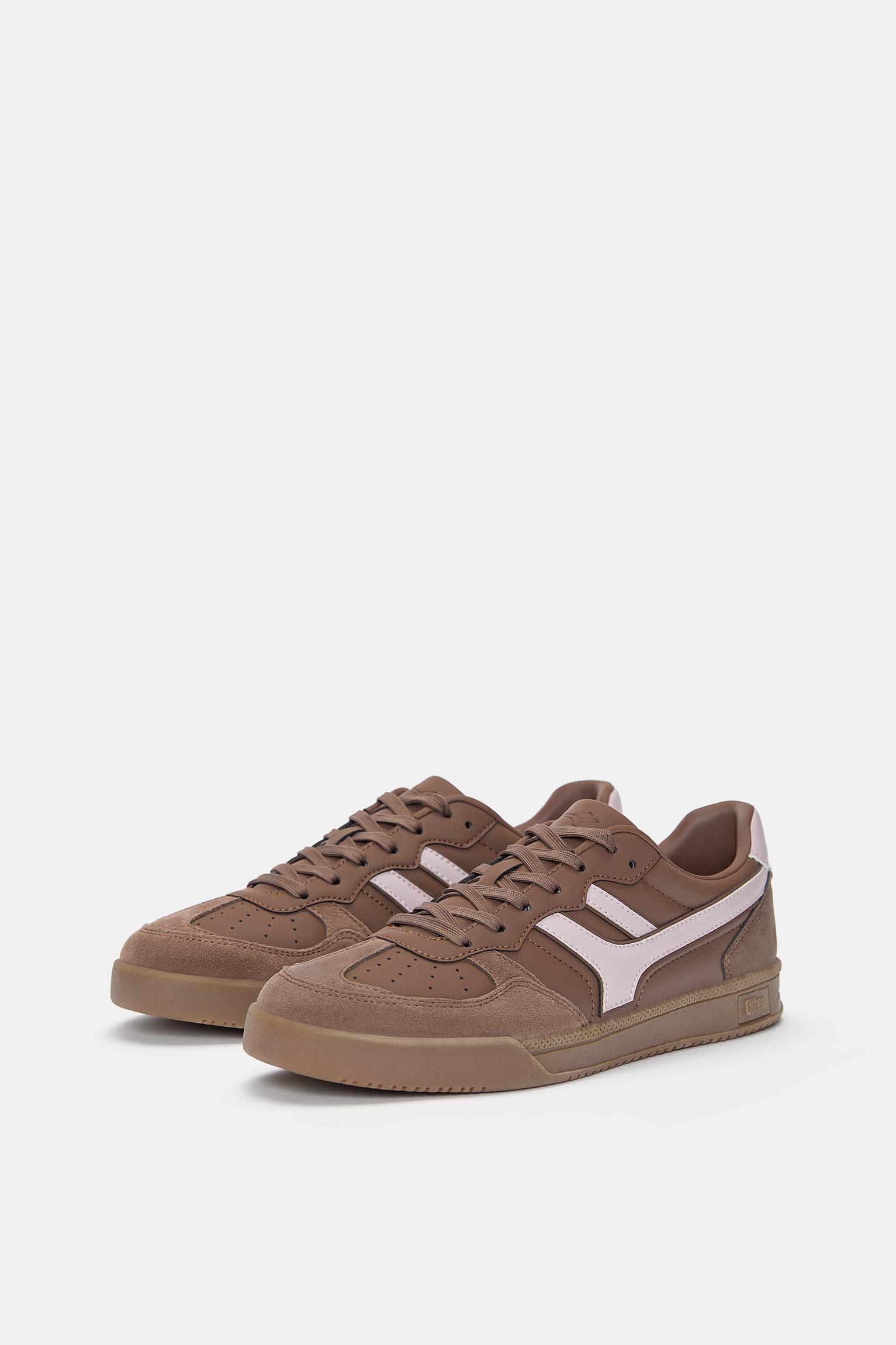 Retro sneakers Product Image