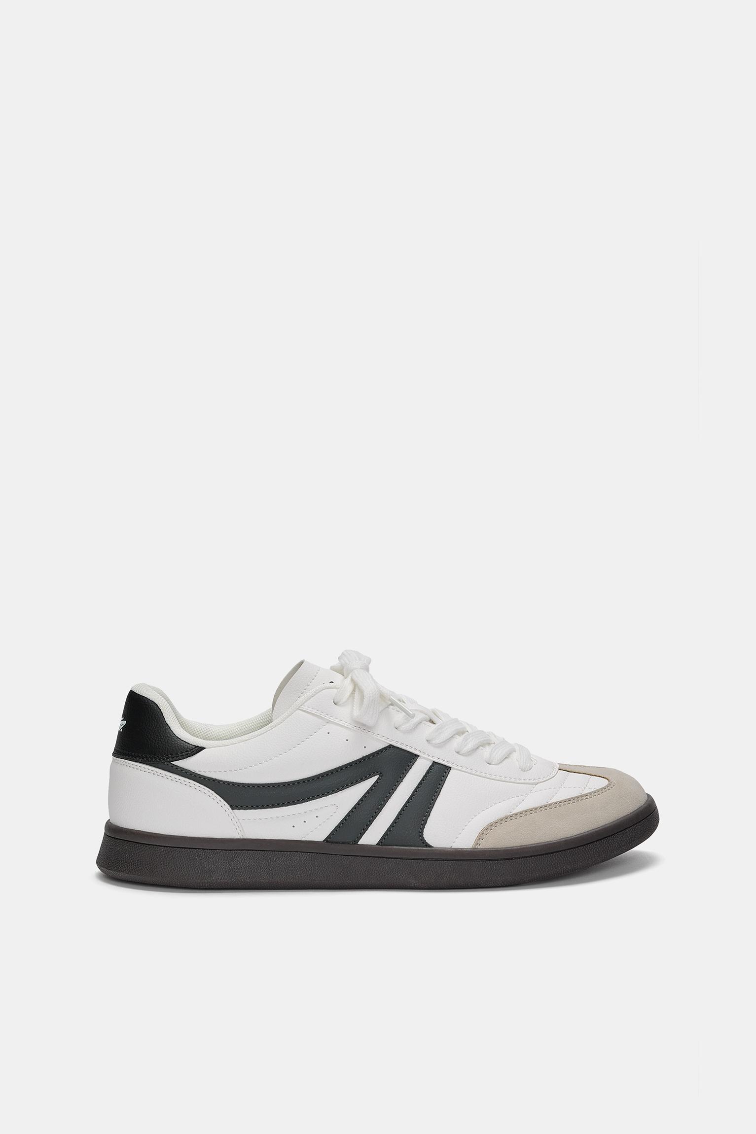 Retro sneakers Product Image