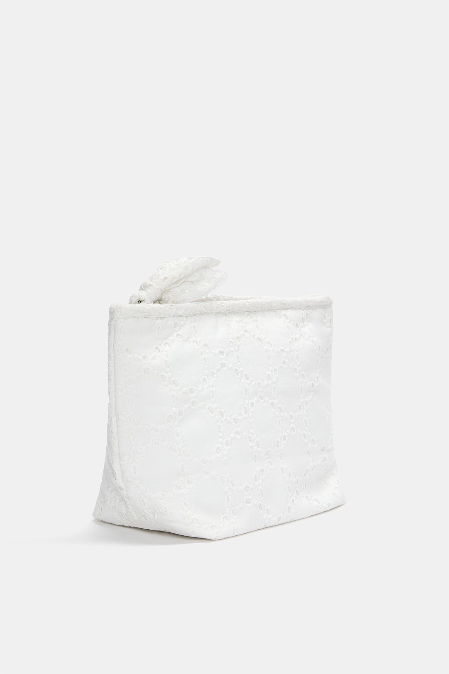 Embroidered make-up bag Product Image
