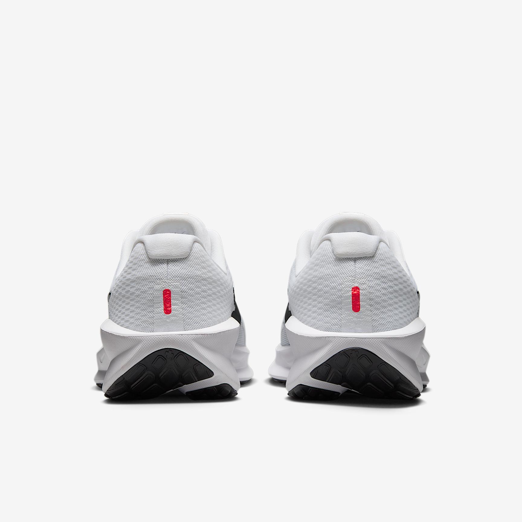 Nike Men's Downshifter 13 Road Running Shoes (Extra Wide) Product Image