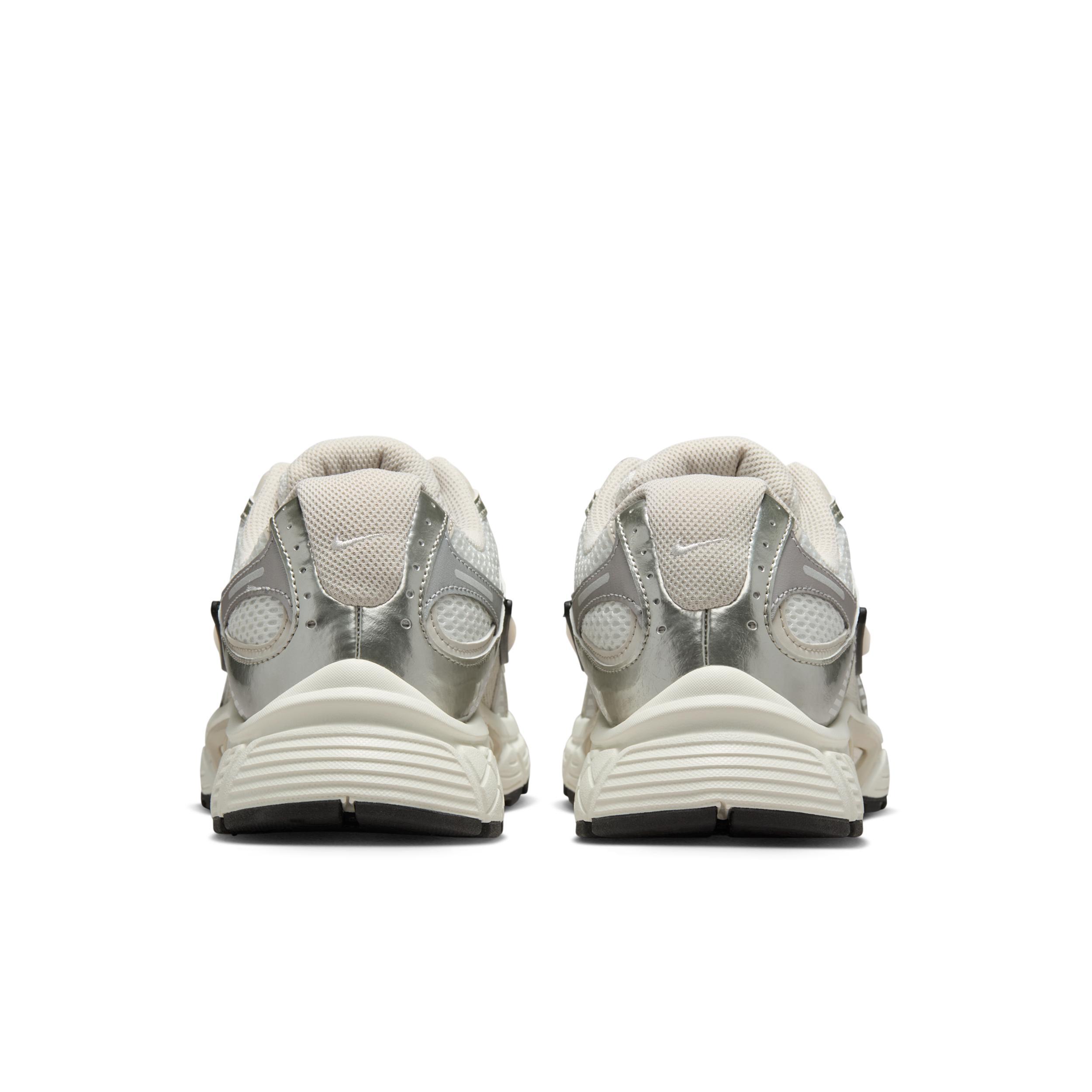 Nike Womens V5 RNR Casual Shoes in Summit White/Sail/Black Product Image