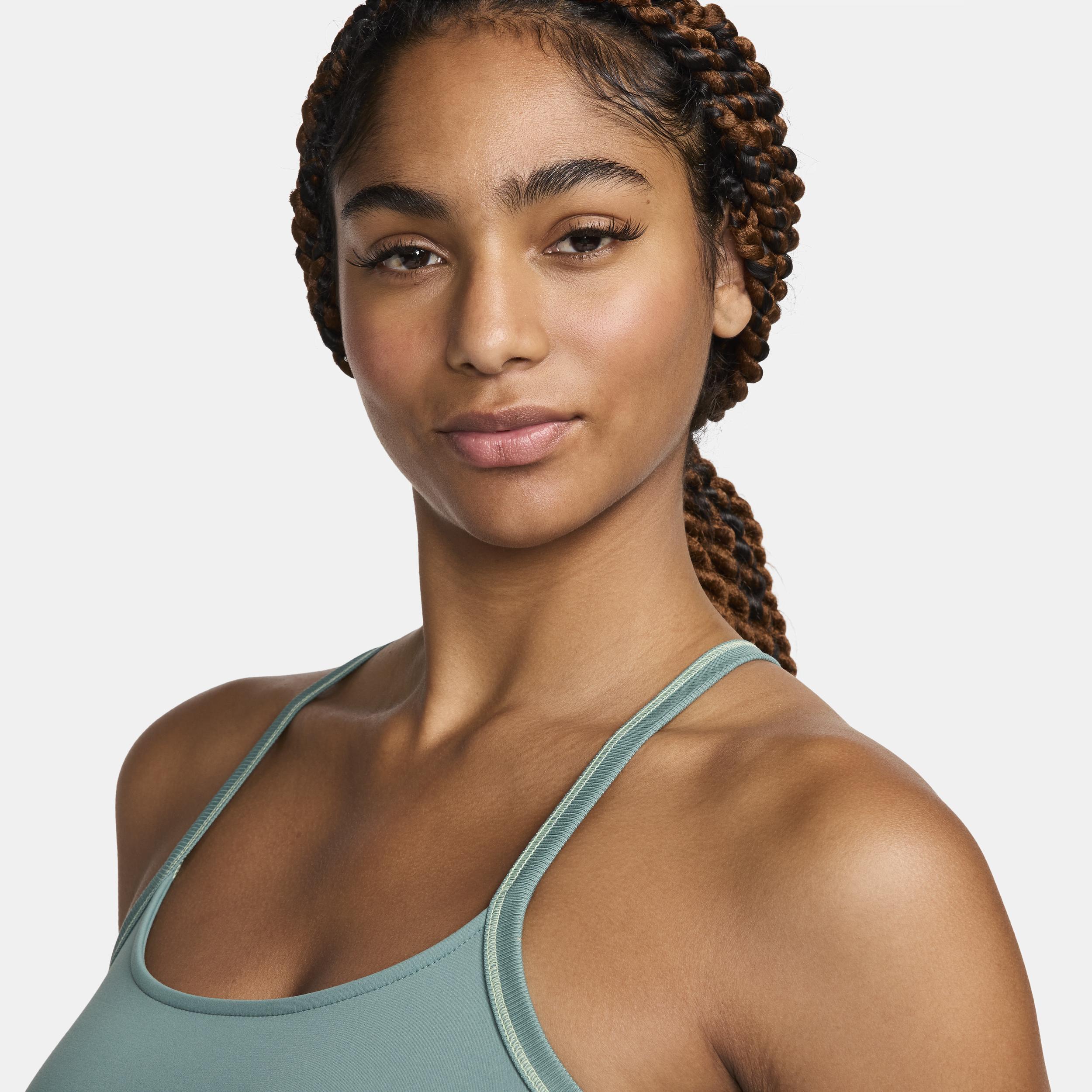 Nike One Fitted Women's Dri-FIT Cropped Tank Top Product Image
