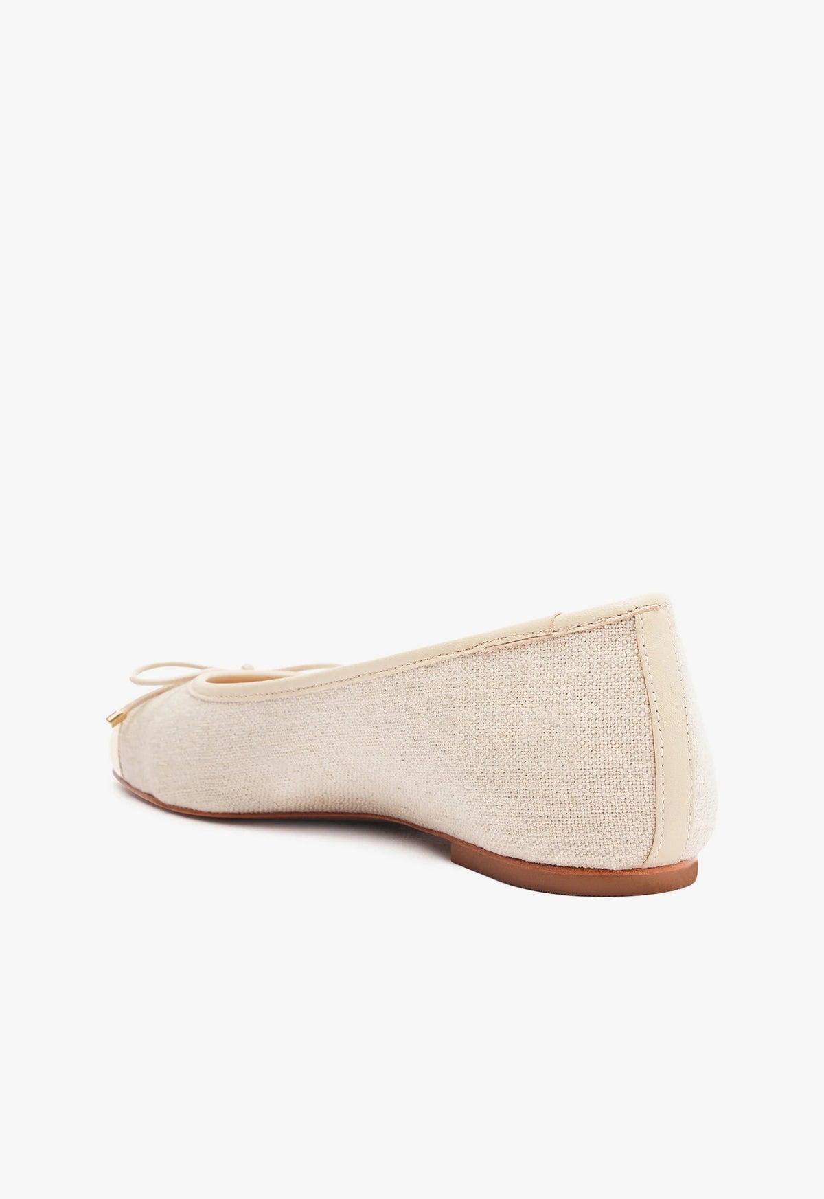 Sae Leather Flat Product Image