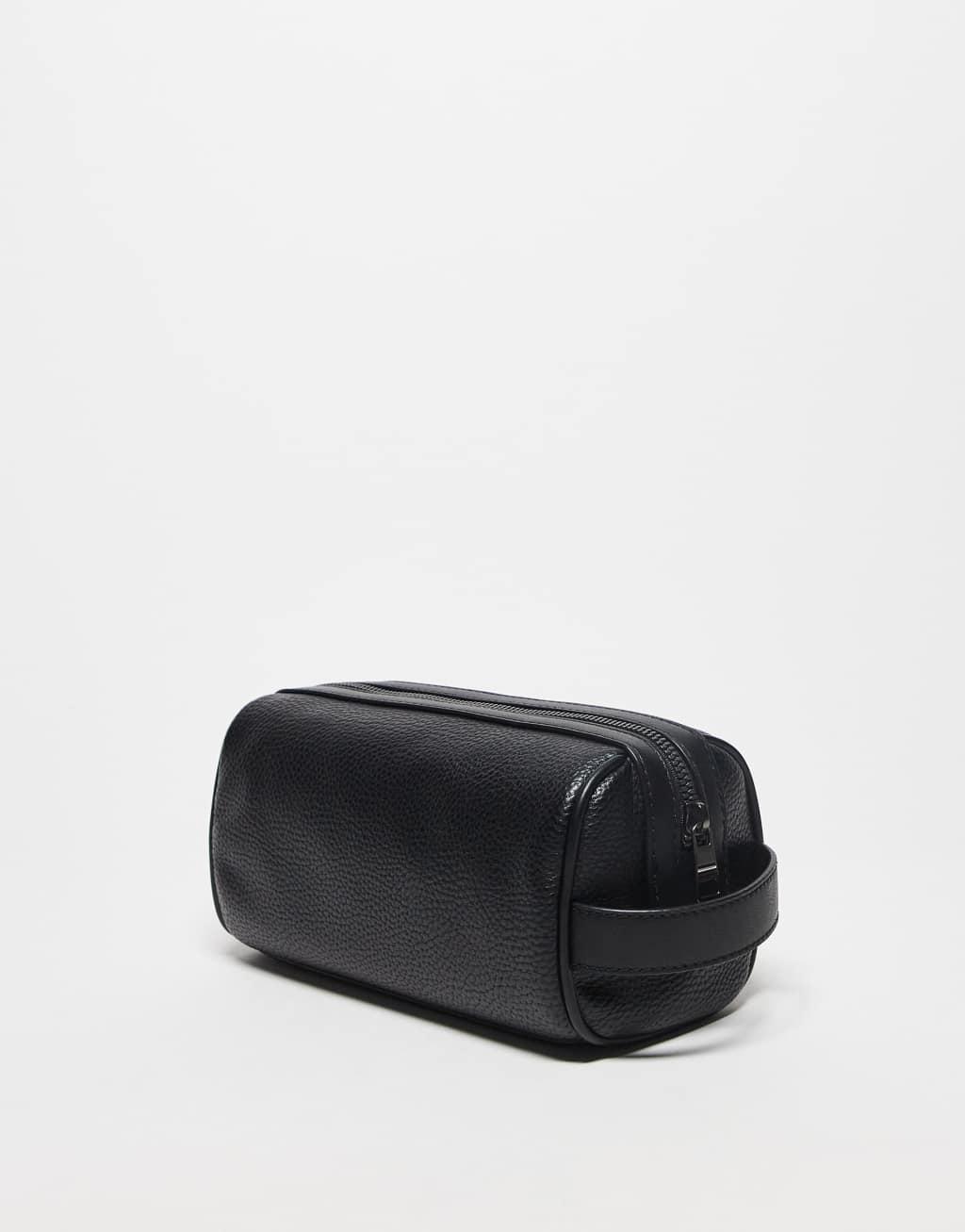 Tommy Hilfiger pu leather toiletry bag in black Product Image