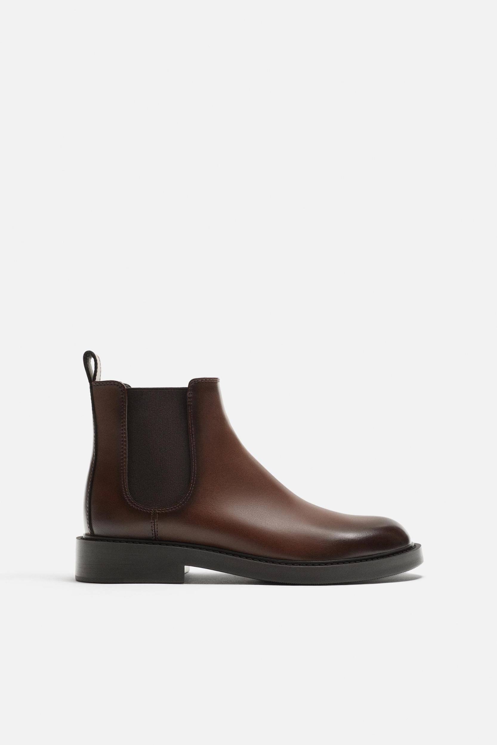 CHELSEA BOOTS Product Image