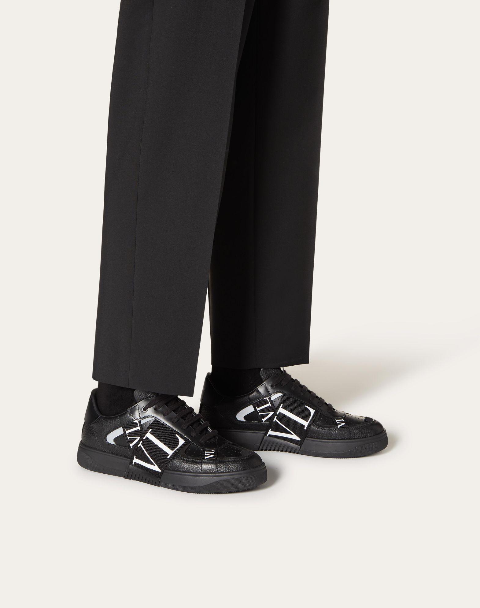 Low-Top Calfskin Vl7N Sneaker With Bands Product Image