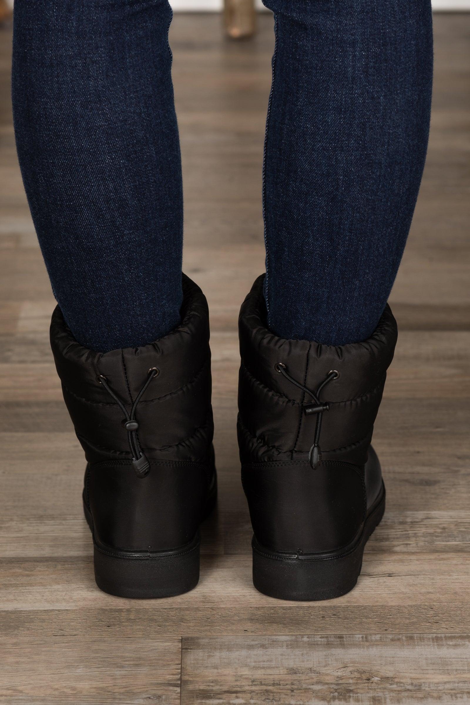 Puffer Boot With Cinch Detail Product Image